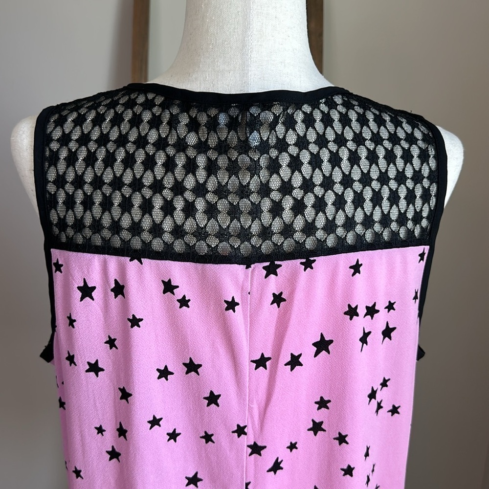 Elle Sleeveless Pink Top with Black Star and Top Lace Design Size Large in GUC - Picture 11 of 17
